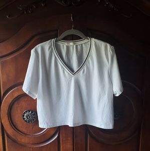 Cropped V-neck Tee